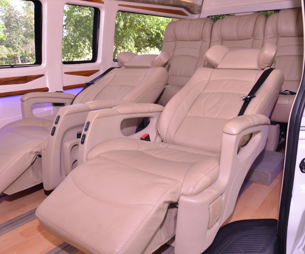 hiace 7 seater